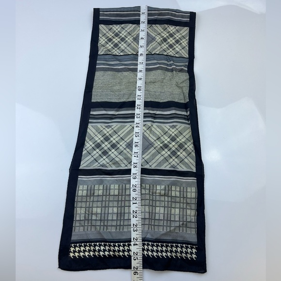 Oscar de la Renta Printed Scarf N253-35 - Picture 5 of 5